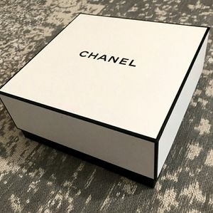 Chanel White Large Gift Box tissue stuffing seal AUTHENTIC